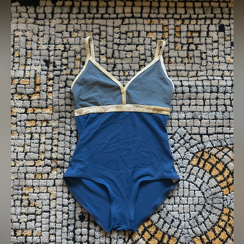 Yumiko Leotard Style : Zoe